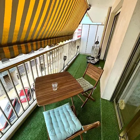 Confort 35m2 Renove, Equipe Et Climatise, Se Fait A Pied! 앙티브